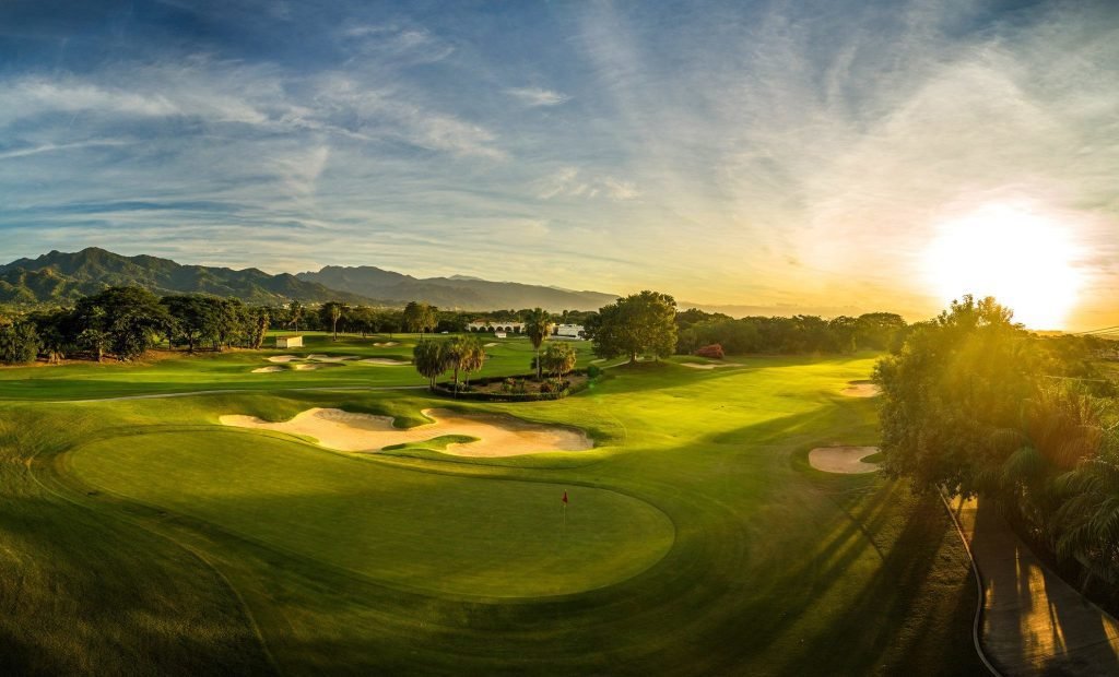 golfing-in-puerto-vallarta
