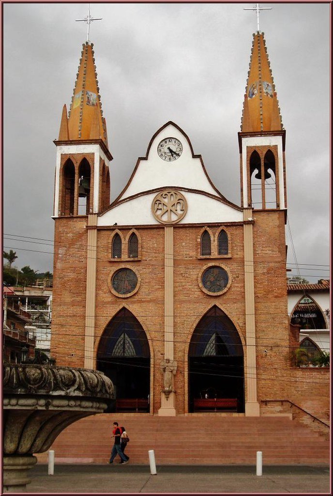 22 puerto vallarta oldest cathedralb