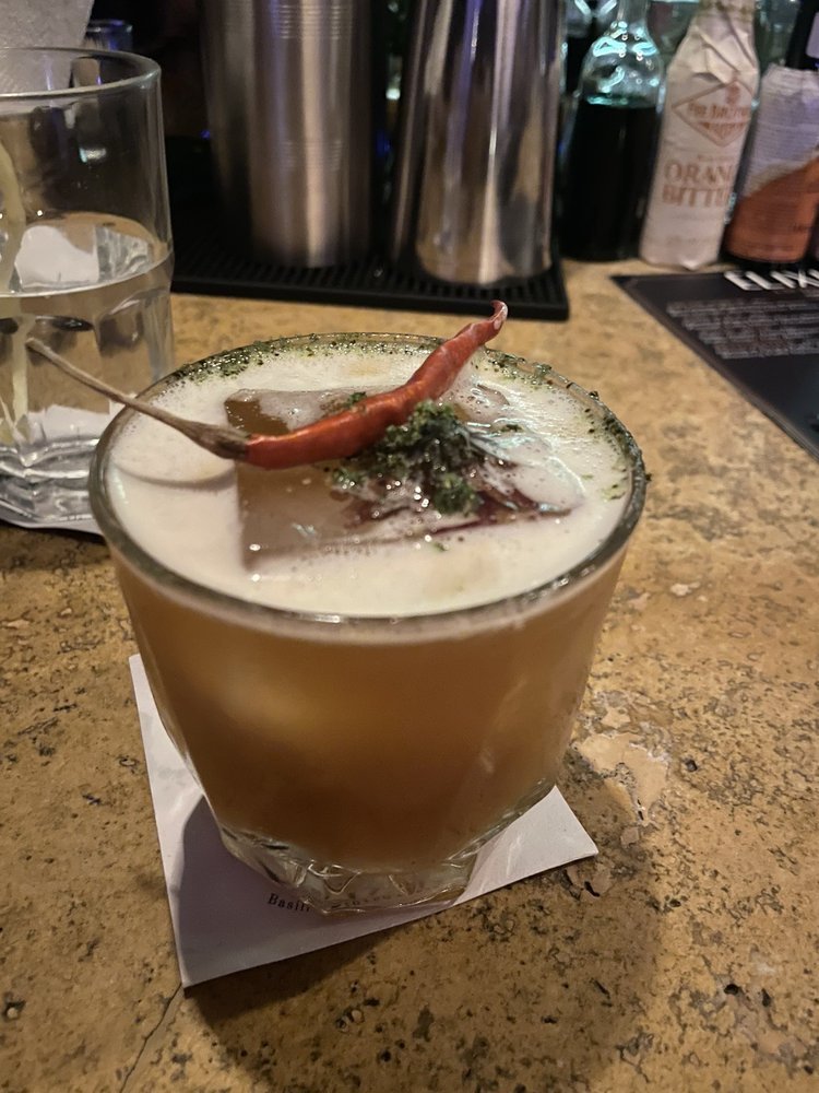Mixology Magic: Discover Puerto Vallarta’s Top 3 Cocktail Lounges