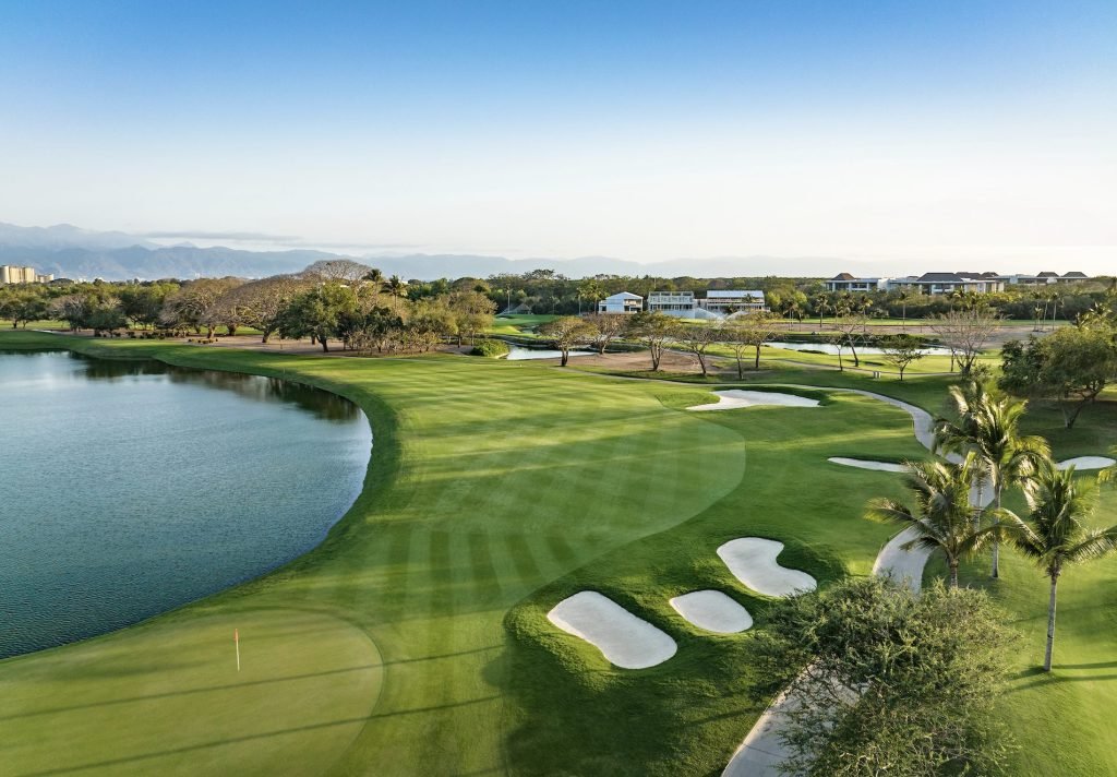 Swinging in PARadise: Showcasing the Best 11 Golf Courses in Puerto Vallarta