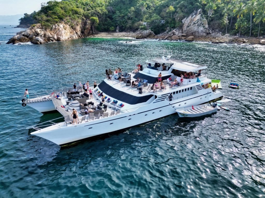 wedding party boat rental puerto vallarta