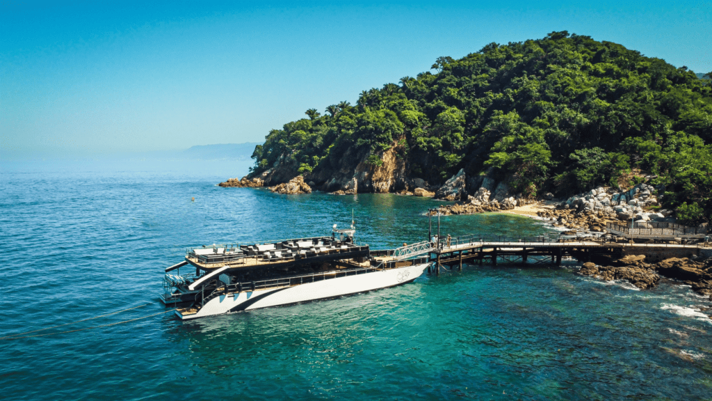 Beach club and private boat rental